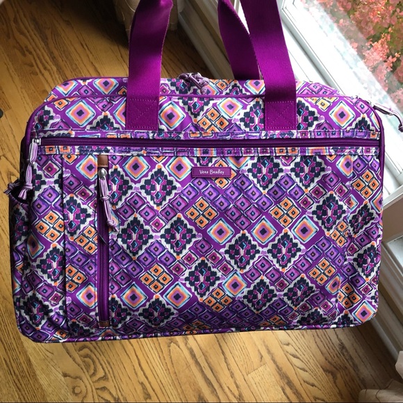 Vera Bradley Handbags - Vera Bradley Travel bag (NWOT)